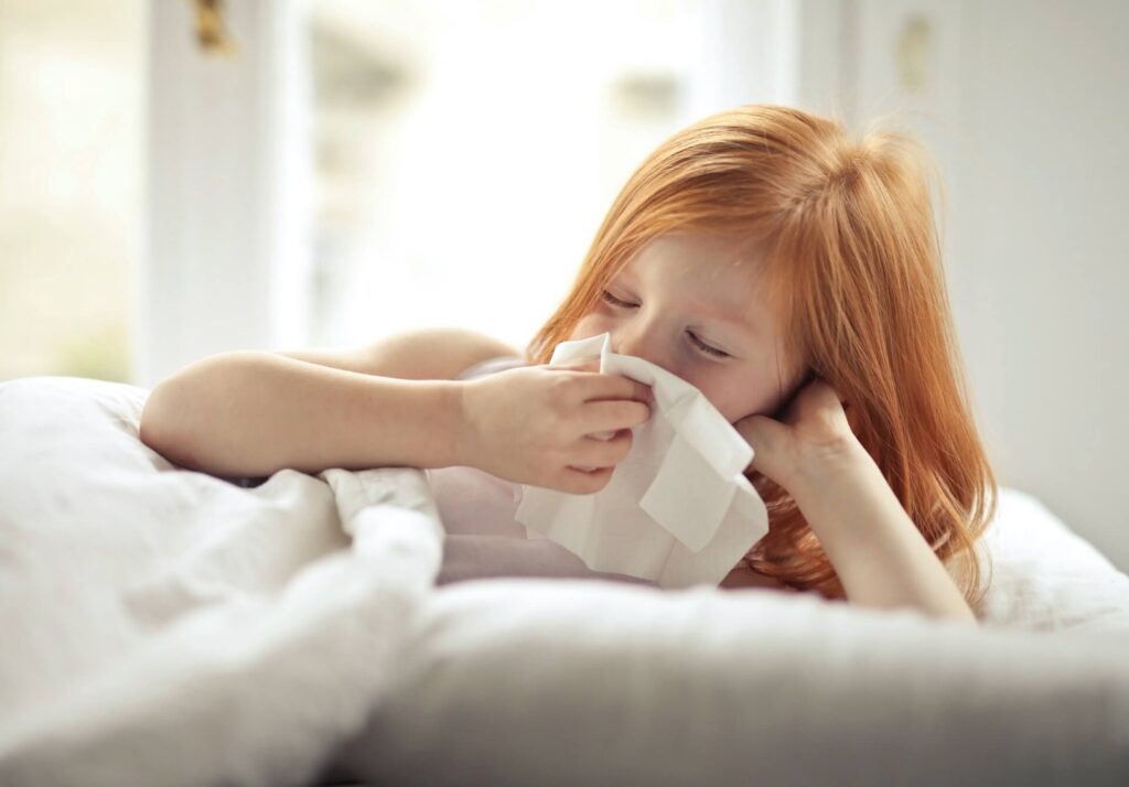 Rinite infantil: como identificar os sintomas e controlar as crises.